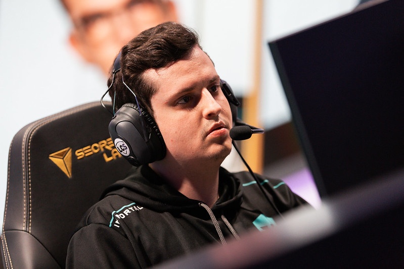 sOAZ professional League of Legends player portrait